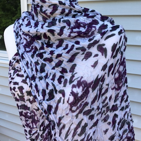 Purple/black leopard print scarf with fringe ends - Picture 2 of 3